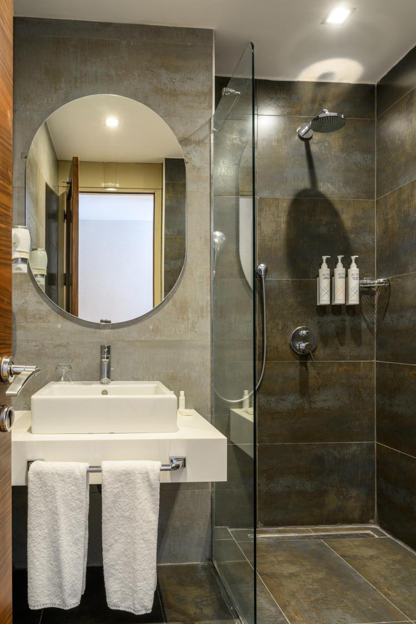 Four Points Flex By Sheraton Istanbul Taksim Square Zewnętrze zdjęcie