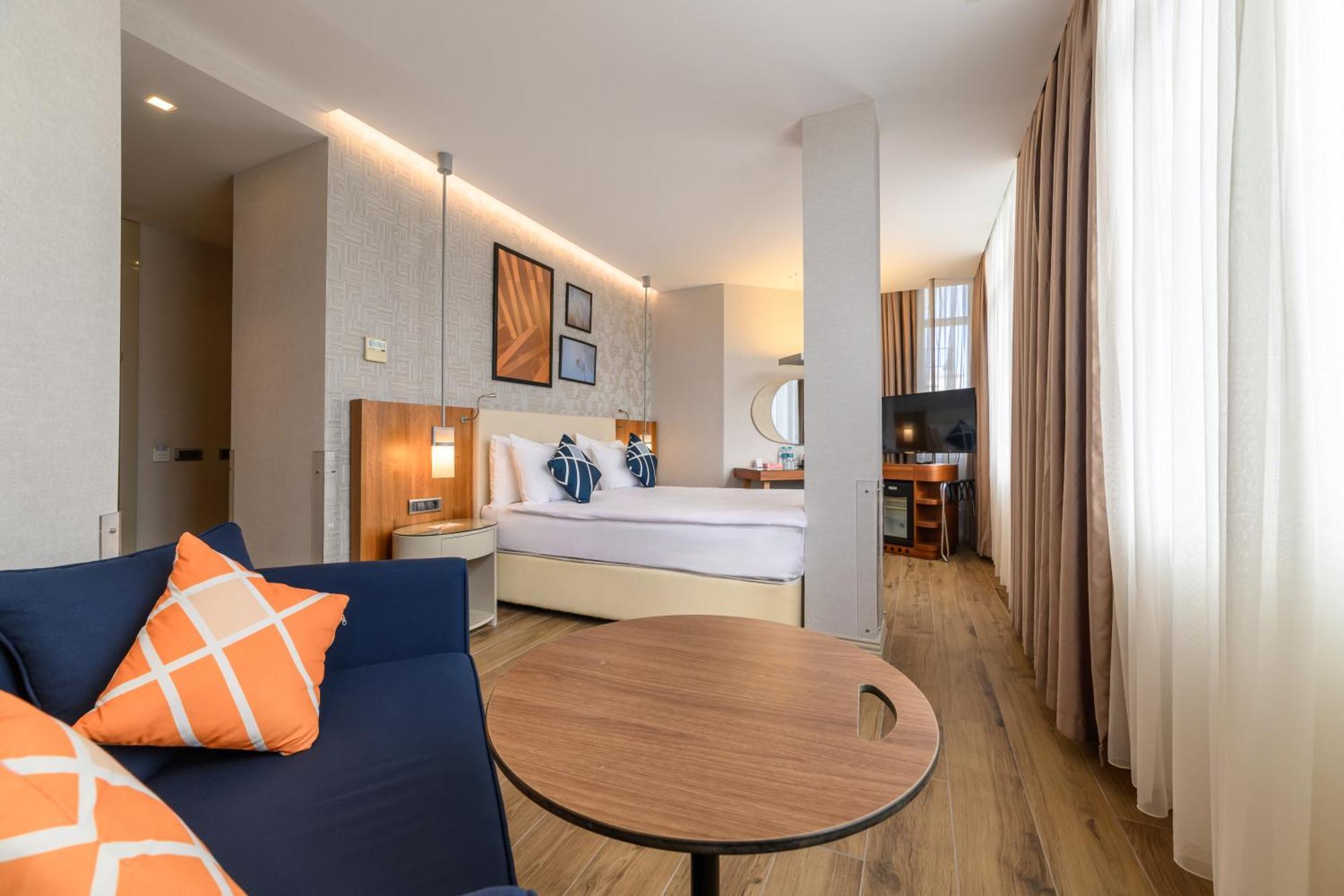 Four Points Flex By Sheraton Istanbul Taksim Square Zewnętrze zdjęcie