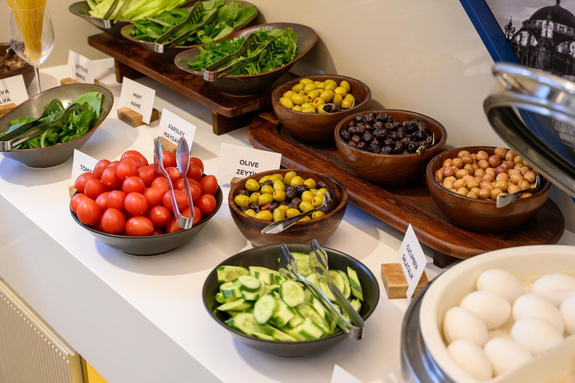 Four Points Flex By Sheraton Istanbul Taksim Square Zewnętrze zdjęcie