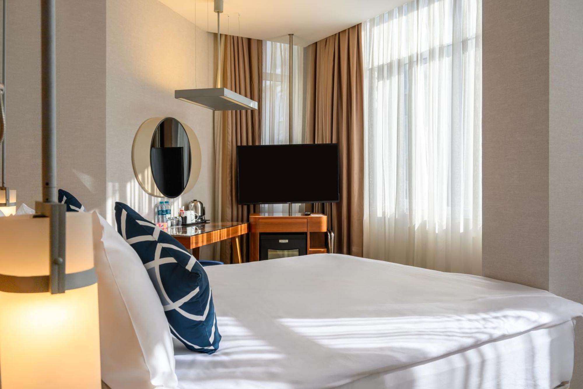 Four Points Flex By Sheraton Istanbul Taksim Square Zewnętrze zdjęcie